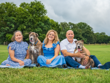 Family photo- Paws for Portraits