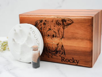 Example of an Acacia Urn with standard paw print and fur clipping