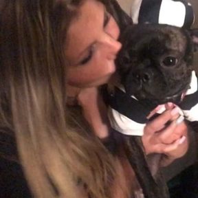 Golden Leash - In Home Pet Sitting - Las Vegas, NV