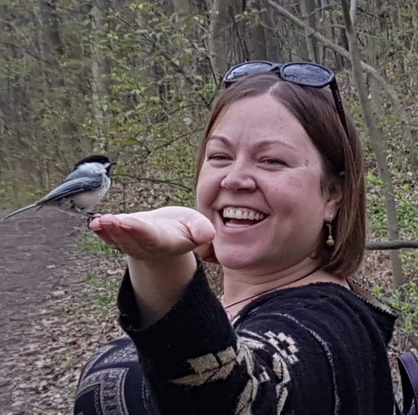 Nikki w bird