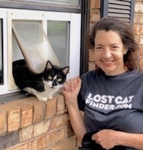 Kim lost cat finder w hazel after wreck