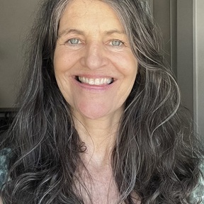 Dr. Laurie Moore with Animiracles - Animal Communicator - Santa Cruz, CA